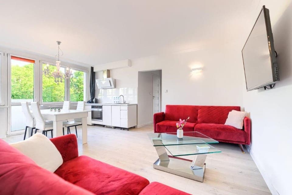 Living room, Seating area, Dining area