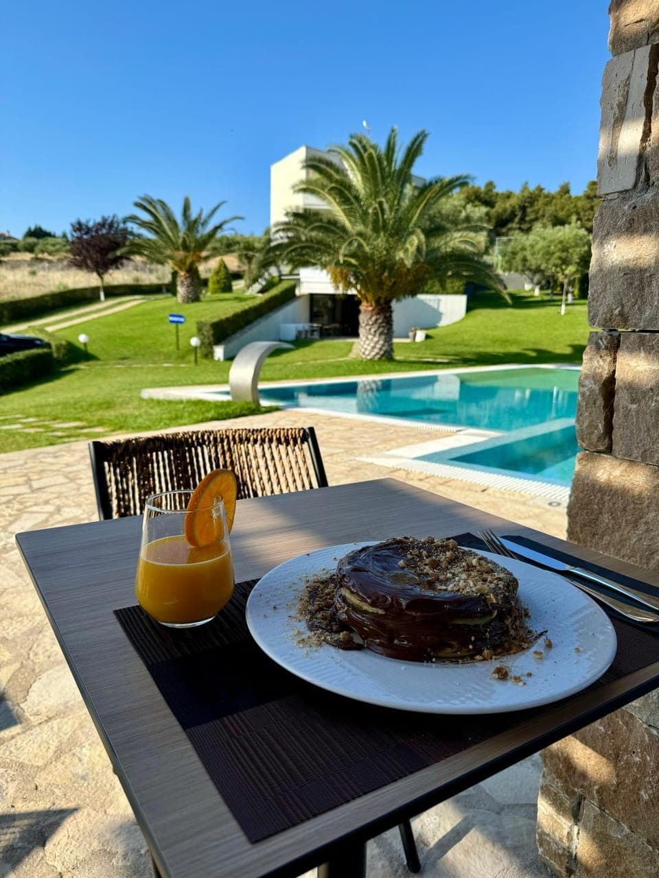 Property building, Restaurant/places to eat, Swimming pool, Breakfast