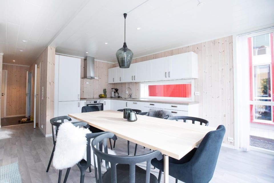 Kitchen or kitchenette, Dining area, kitchen