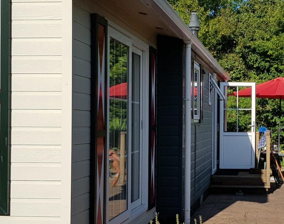 Property building, Day