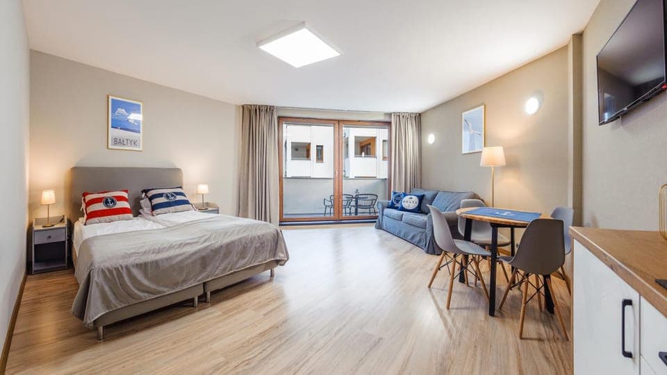 Photo of the whole room, Seating area