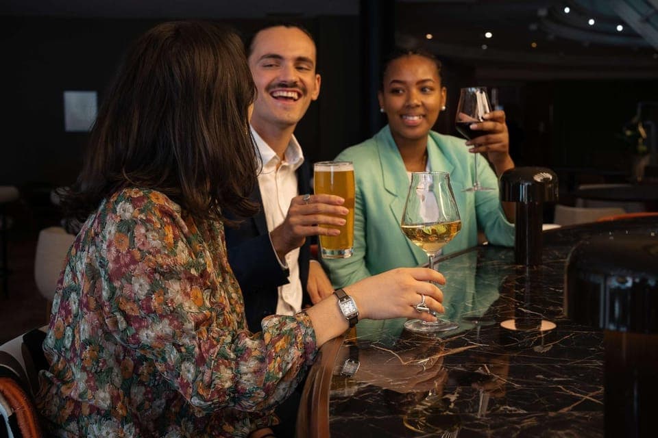 Restaurant/places to eat, Restaurant/places to eat