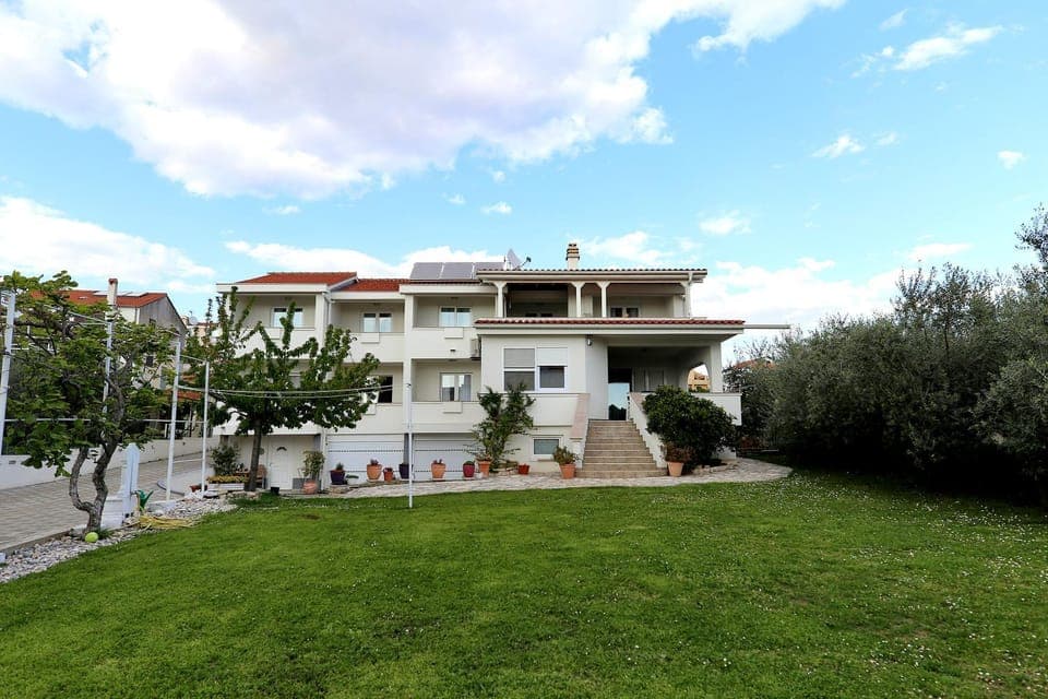 Property building, Facade/entrance, Garden, Other, Other