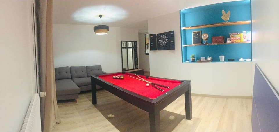 Billiard, TV and multimedia, Living room, Dining area, On site