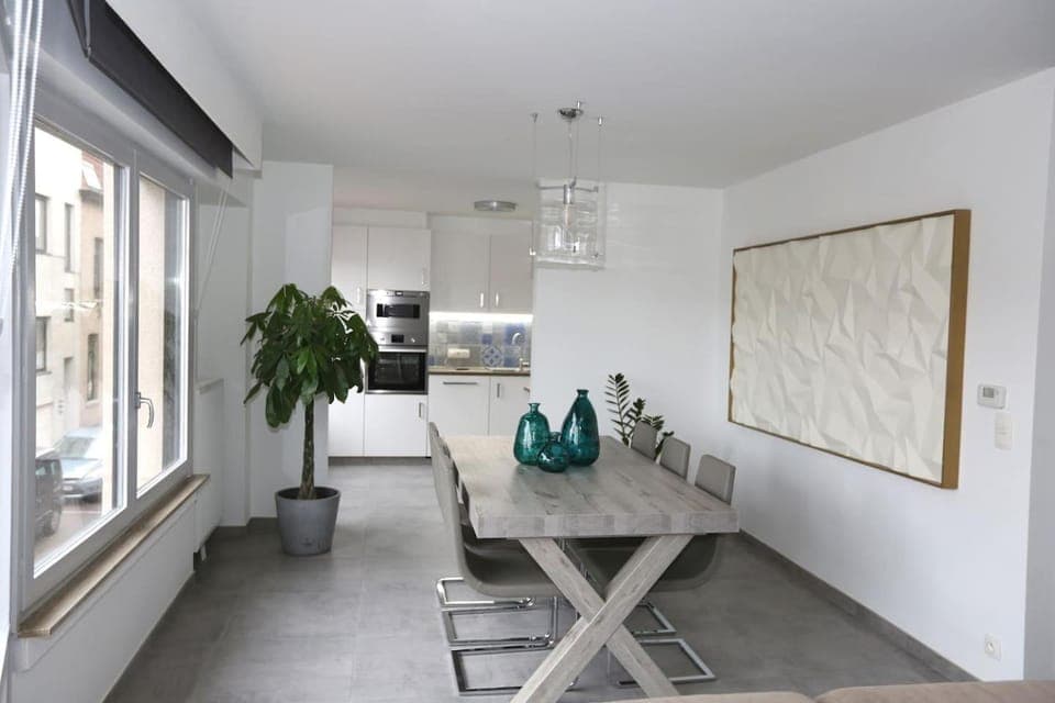 Dining area, Landmark view, Street view