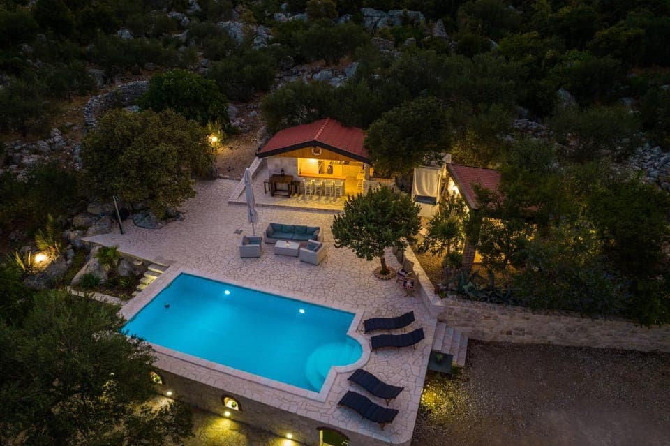 Property building, Night, Pool view, Swimming pool, sunbed