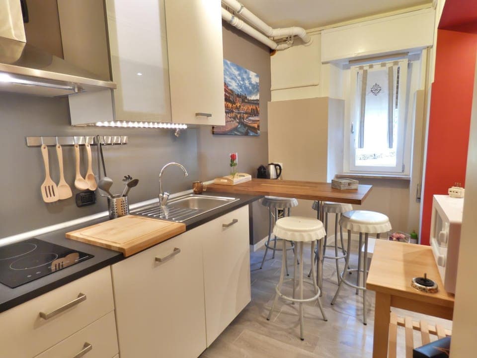 Kitchen or kitchenette