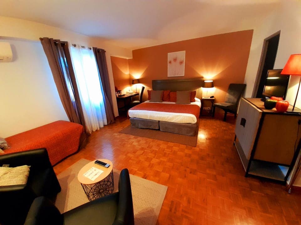 Photo of the whole room