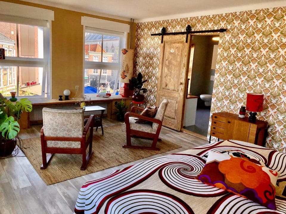 Bed, Living room, Photo of the whole room, Bedroom