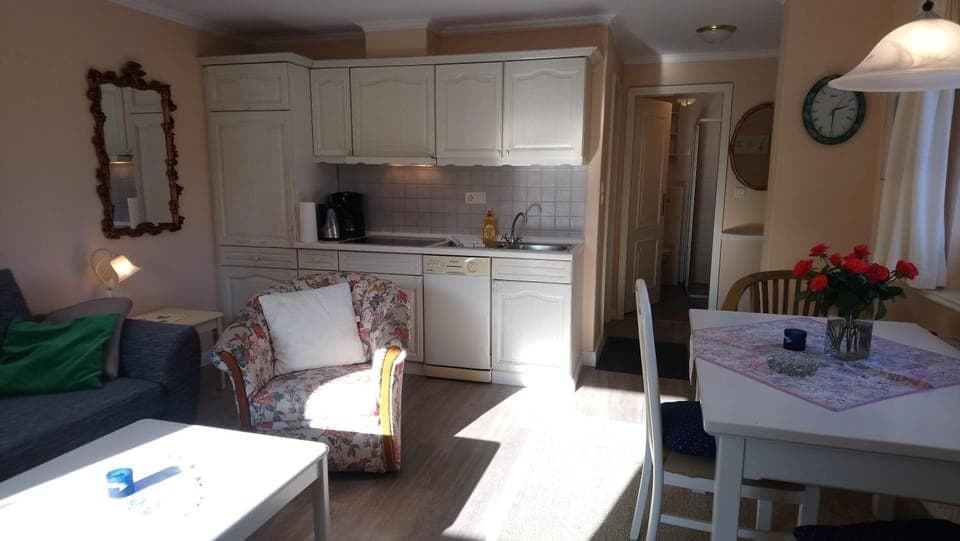 Kitchen or kitchenette, Living room, Dining area