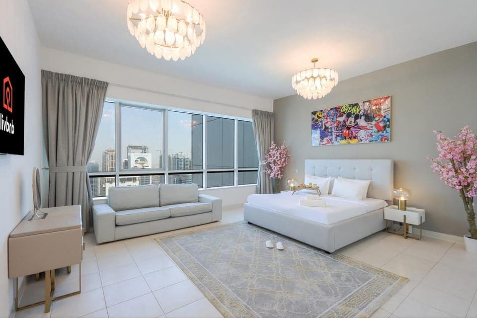 Bed, Photo of the whole room, Seating area, Bedroom