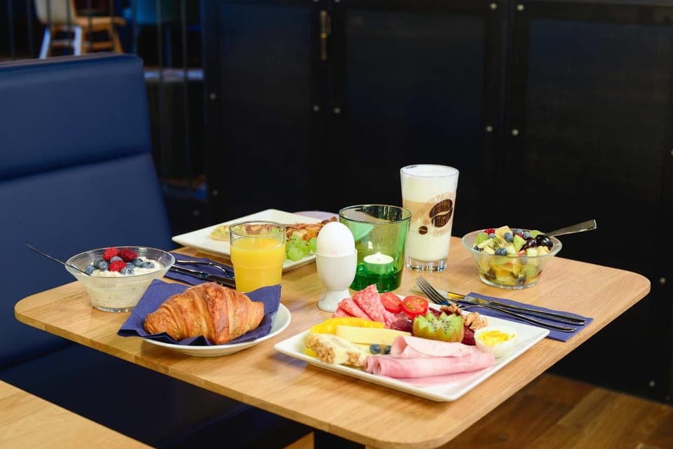 Breakfast, Continental breakfast