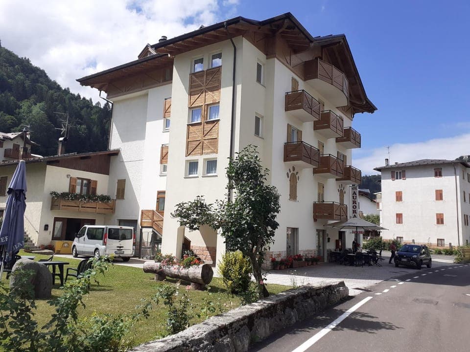 Property building, Natural landscape, Garden