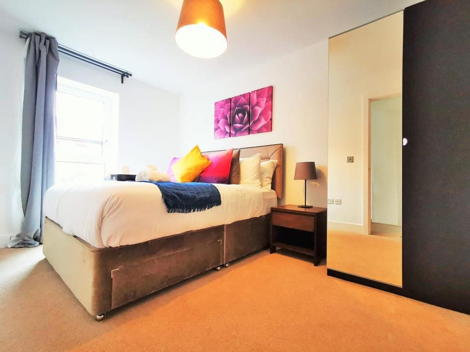 Bed, Photo of the whole room, Bedroom, wardrobe