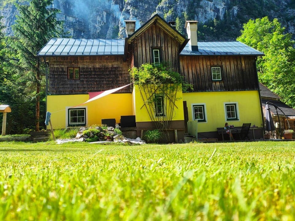 Property building, Natural landscape, Garden, Garden view