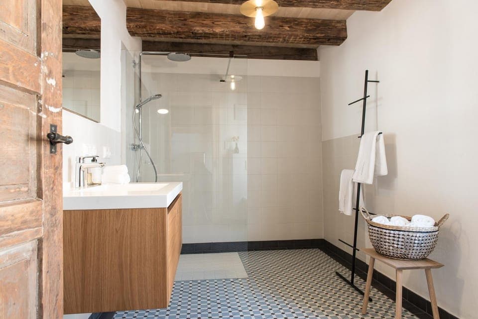 Shower, Bathroom, towels