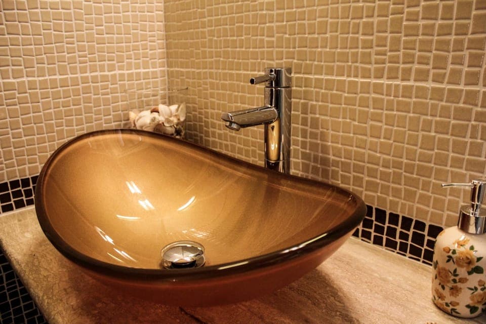 Bathroom, Decorative detail