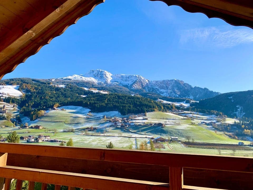 Balcony/Terrace, Mountain view