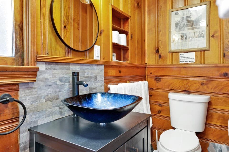 Shore Acres Lodge-450 by Big Bear Vacations House in Big Bear