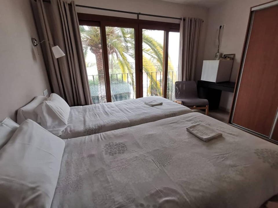 Hostal Gran Sol Bed and Breakfast in Calp