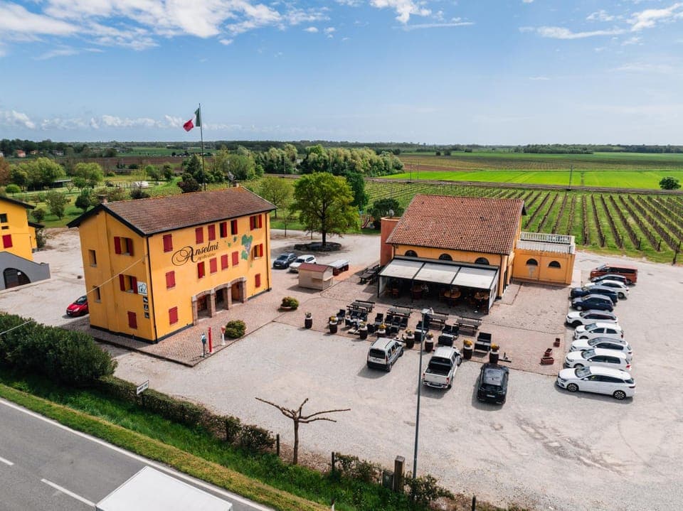 Property building, Bird's eye view