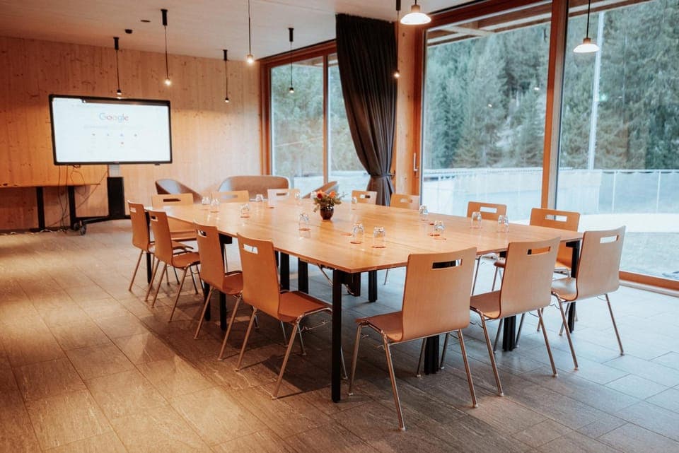 Coffee/tea facilities, Meeting/conference room