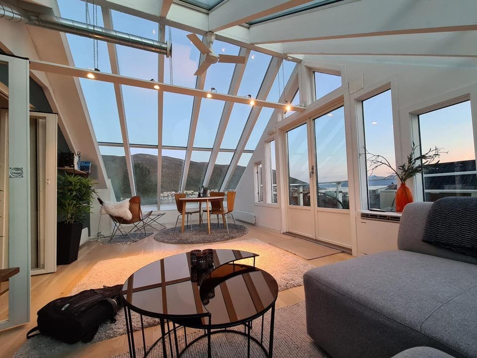 Glass roof private loft in Tromsø Apartment in Tromso