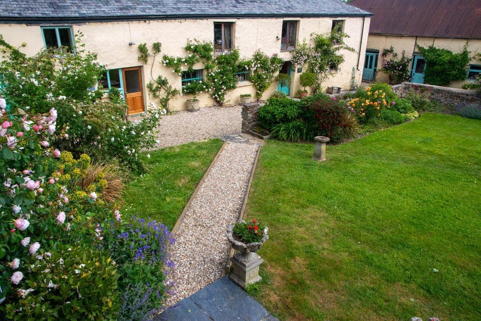 Property building, Garden view