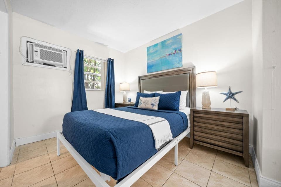 Bed, Bedroom, air conditioner