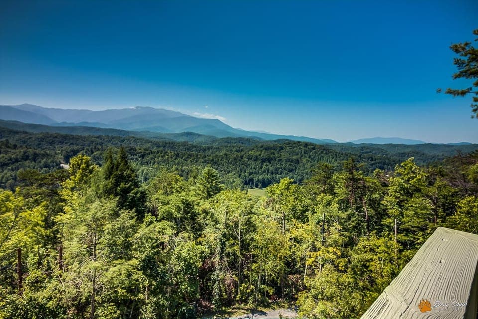 Leconte Mountain Lodge Chalet in Pittman Center