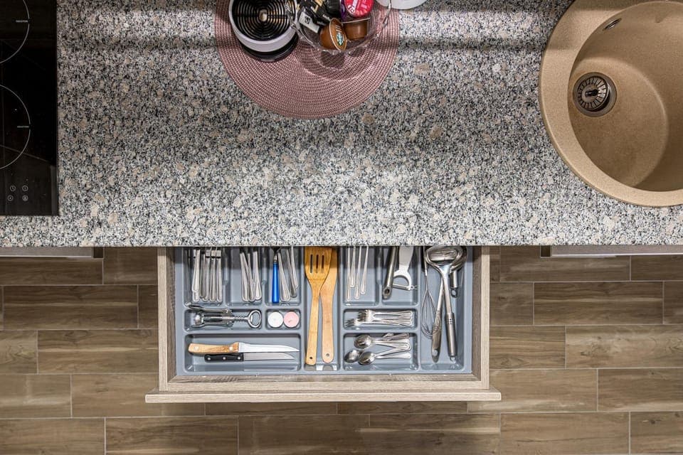 Kitchen or kitchenette