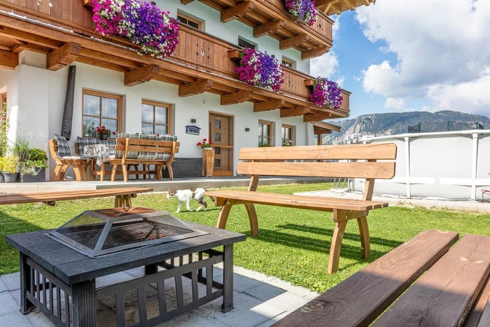 Property building, BBQ facilities, Balcony/Terrace