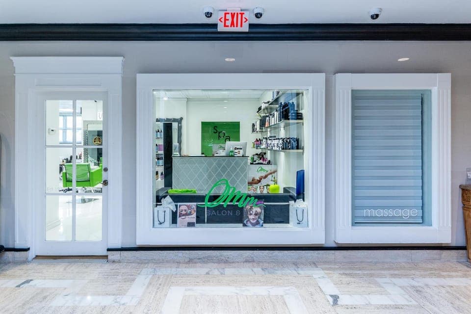 On-site shops, Shopping Area