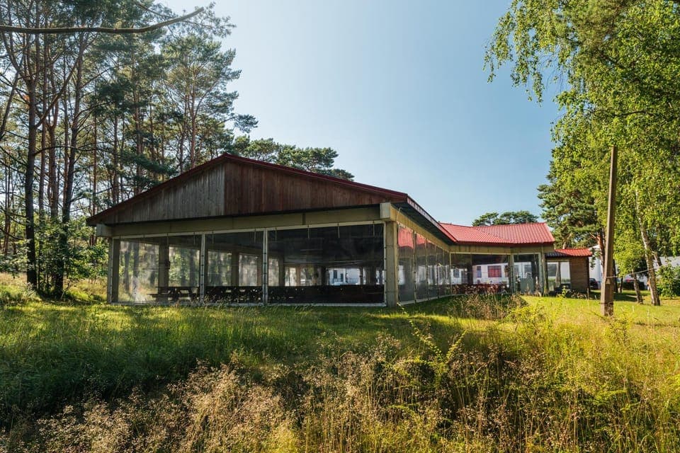 Property building, Spring, Day, Natural landscape, Garden, Garden view