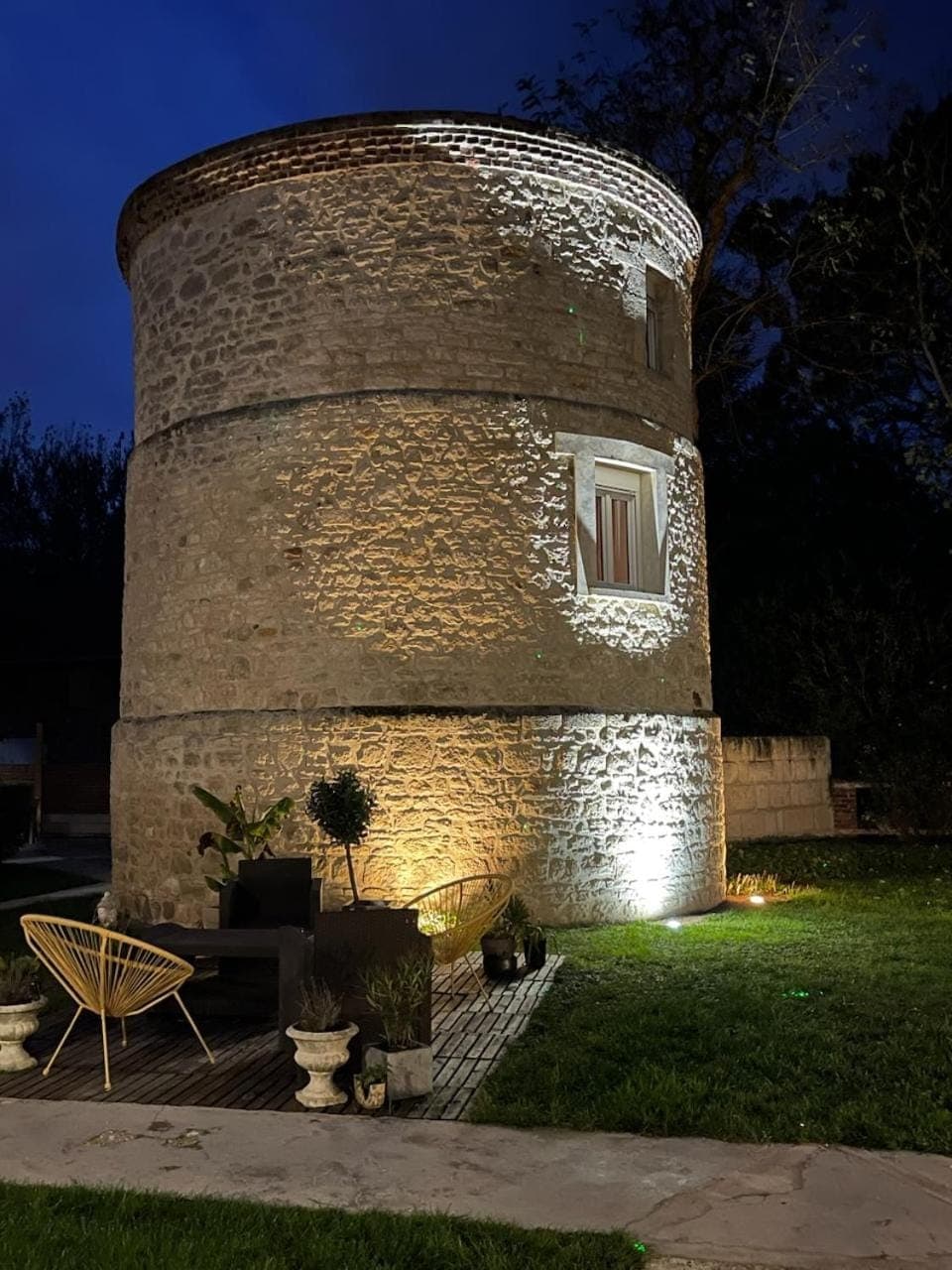 Restaurant/places to eat, Swimming pool, Breakfast