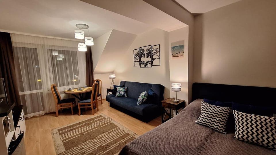 TV and multimedia, Seating area