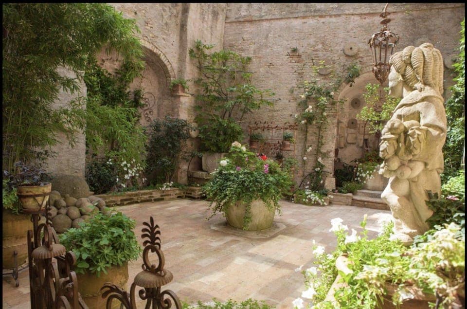 Garden, Inner courtyard view