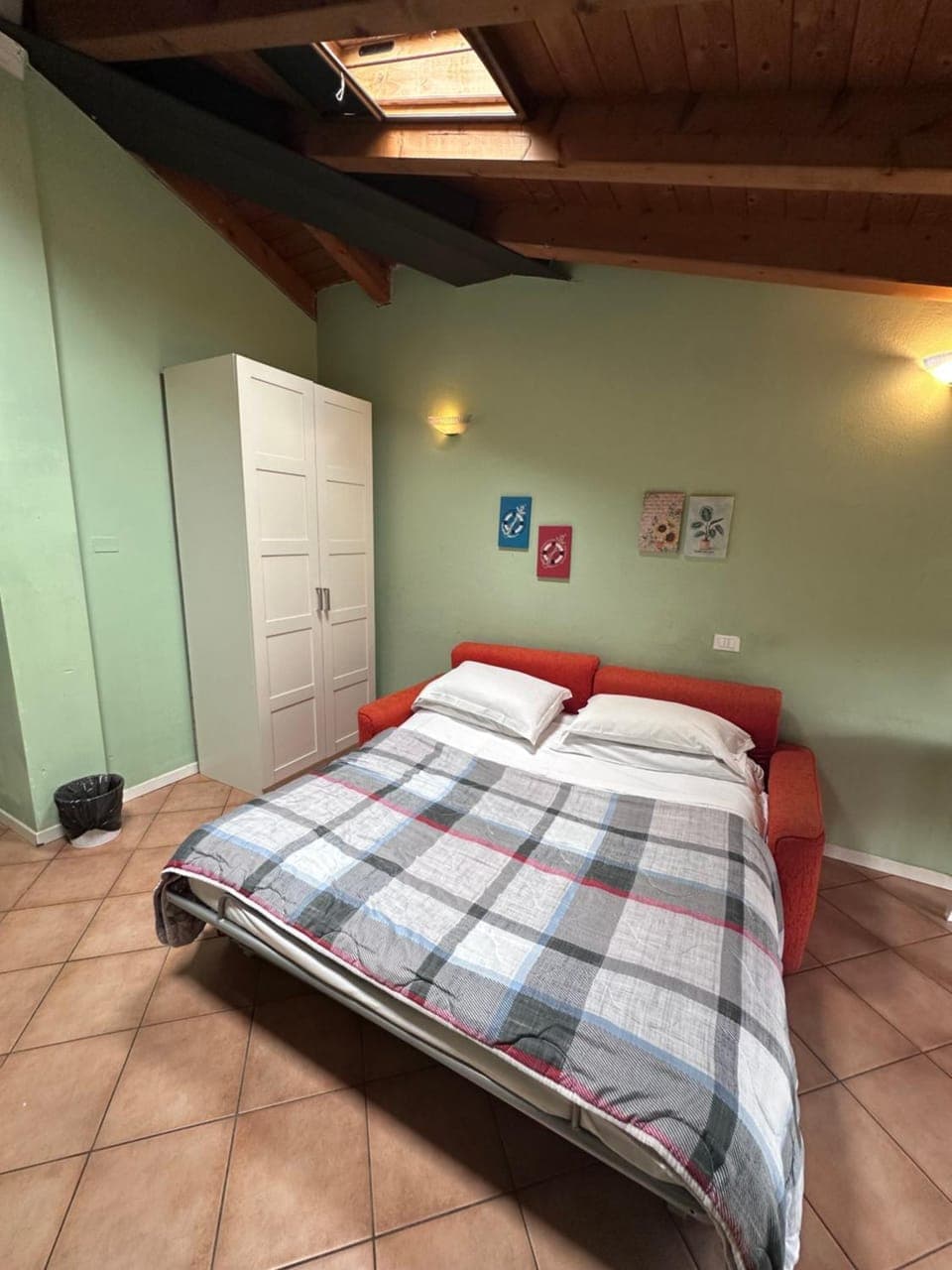 Bed, Winter, Decorative detail, Bedroom, internet, internet, internet, locker, wardrobe, air conditioner, air conditioner