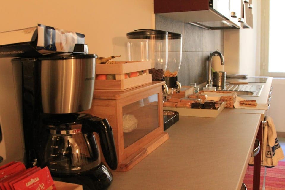 Kitchen or kitchenette, Kitchen or kitchenette