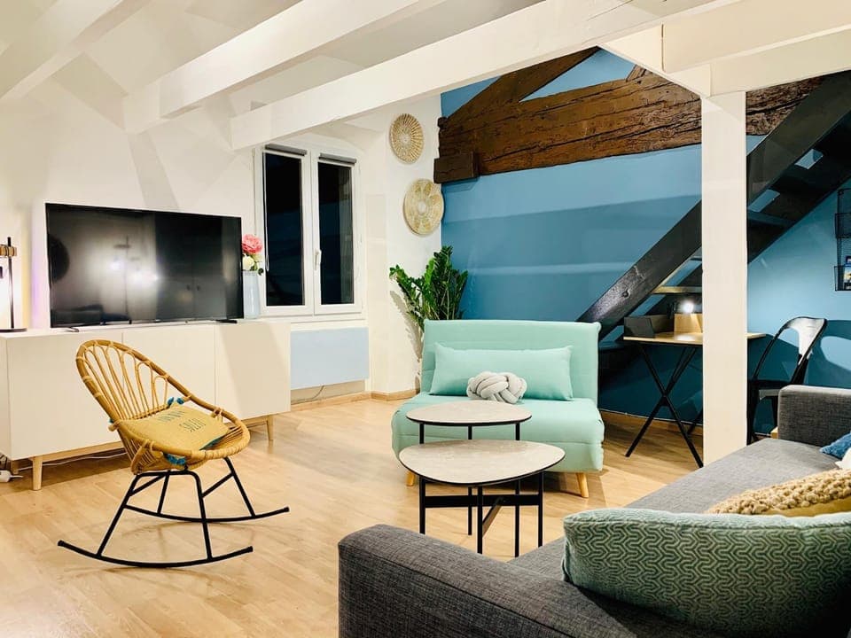 TV and multimedia, Living room, Seating area