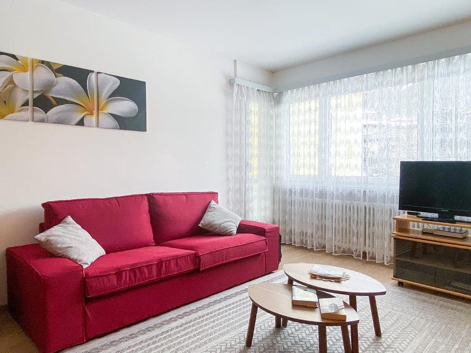 TV and multimedia, Living room, Lounge or bar, Seating area