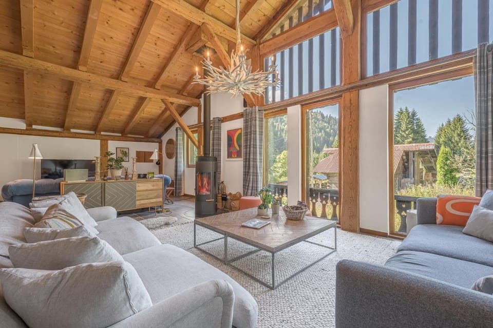 Communal lounge/ TV room, Living room