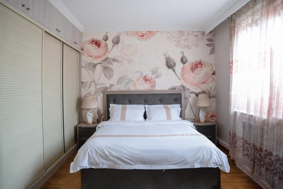 Bed, Photo of the whole room, Bedroom