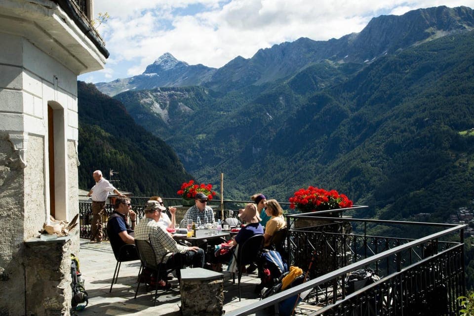 Patio, Mountain view