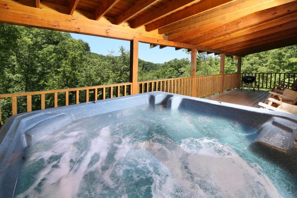 Fox Den Chalet in Pigeon Forge