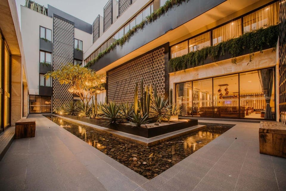 Property building, Day