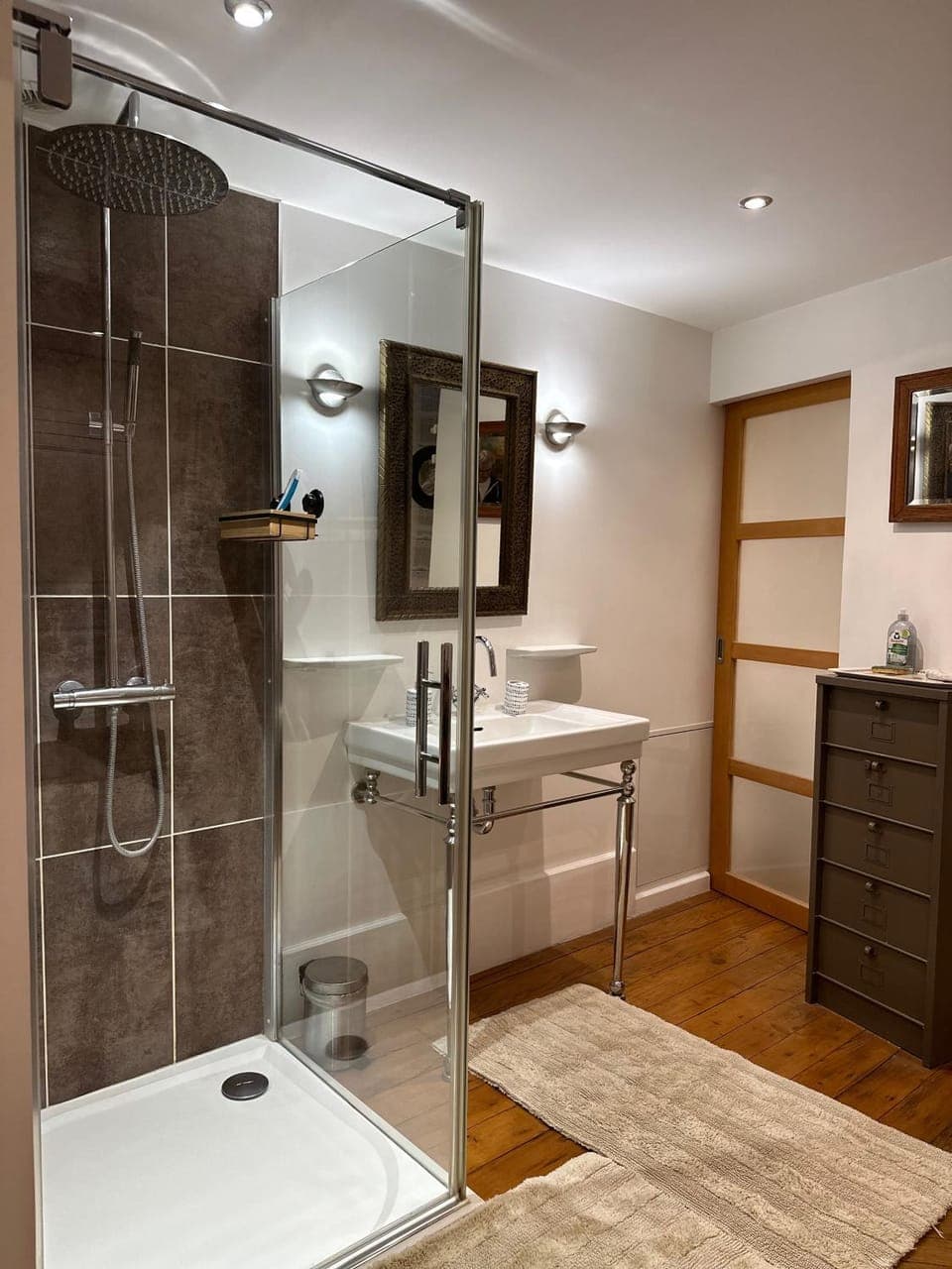 Shower, Bathroom, towels