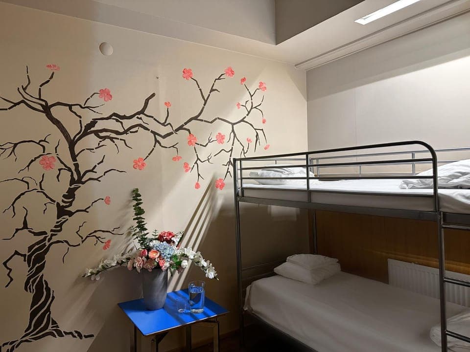 Bed, bunk bed