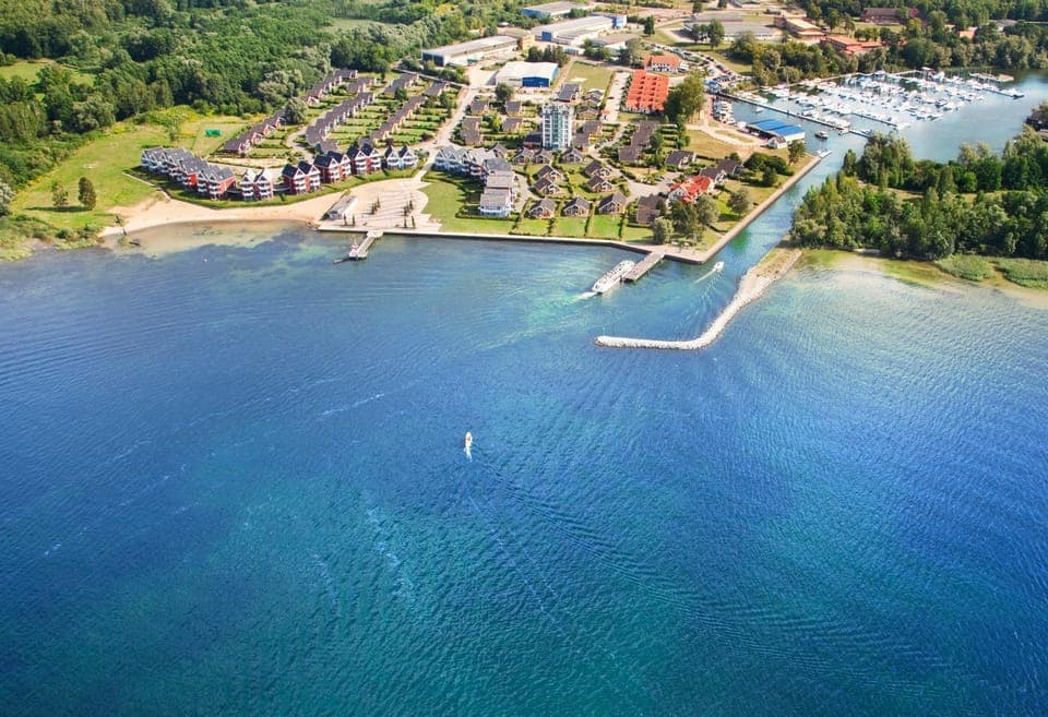 Bird's eye view, Beach, Lake view
