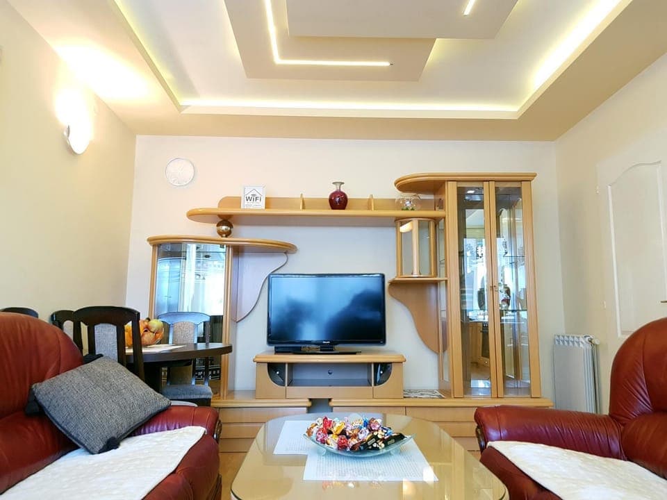 TV and multimedia, Living room, Seating area
